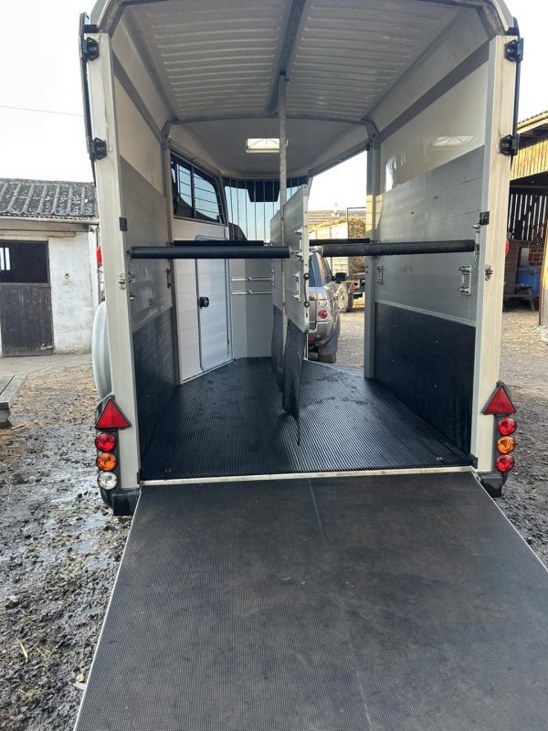 511 HBX Horse Trailer 2020 - Image 6