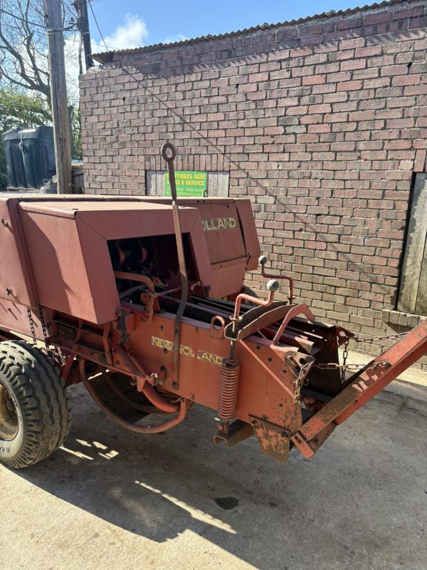New Holland 276 Baler - Image 3